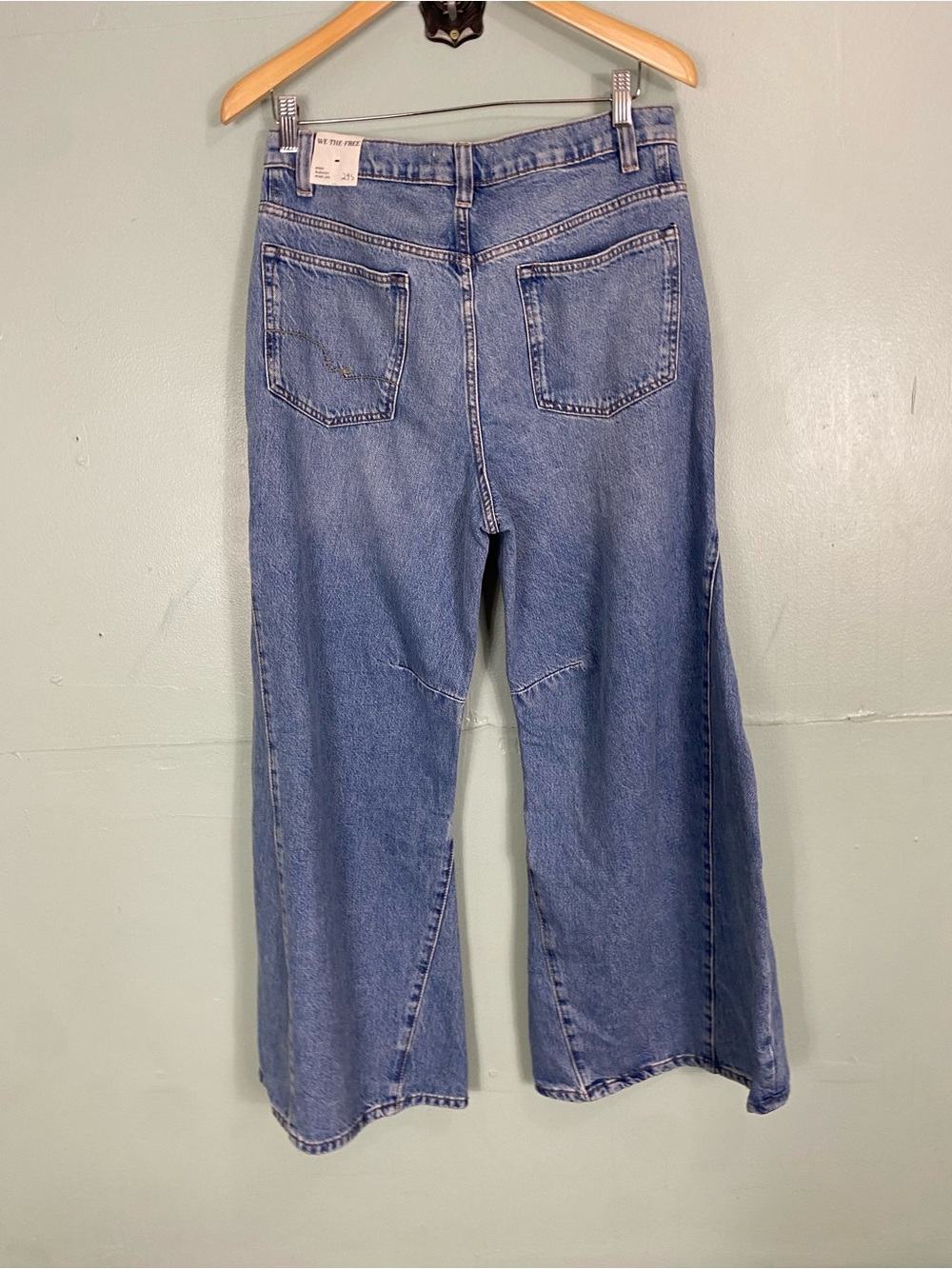 Free People Eden Slouchy Flare Jeans Blue Fast Forward Denim Slouchy 29‎ Short - Picture 4 of 5